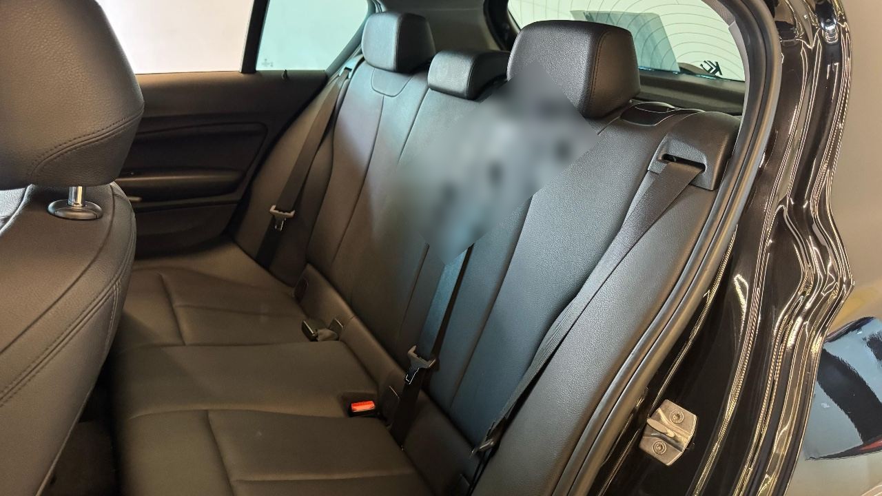 BMW 120i 2015 – 105.400km – Carro conservado,