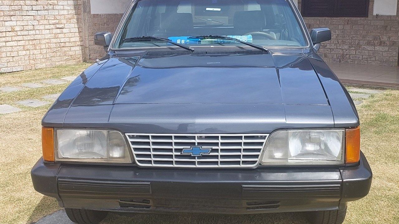 Caravan Comodoro 2.5 4cc Top