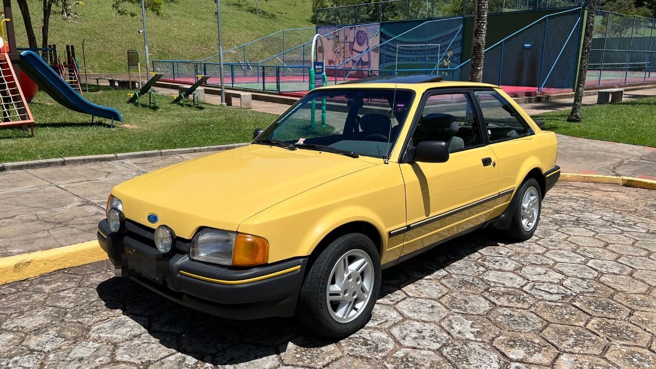 Escort XR3 1988 em ótimo estado