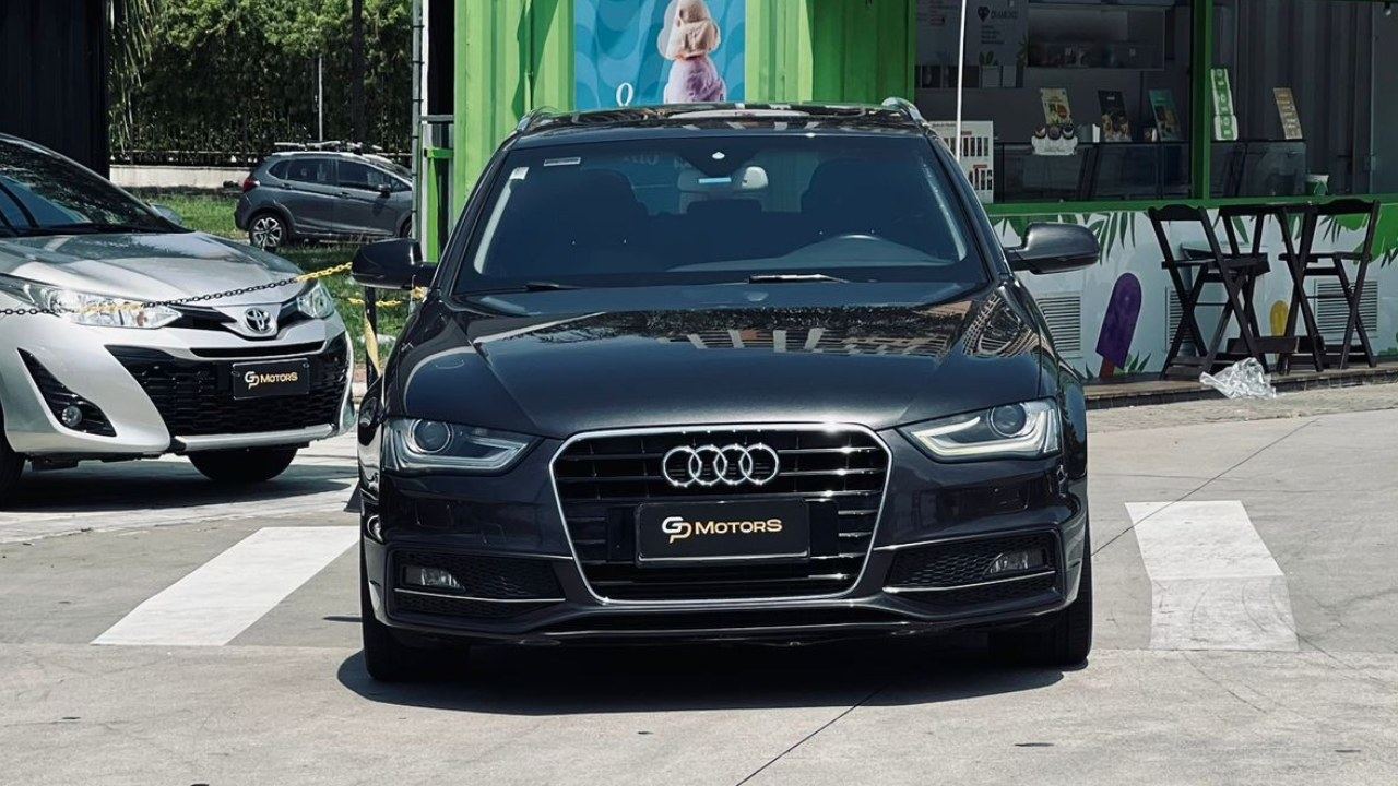 Audi A4 Avant Blindada c/ Teto