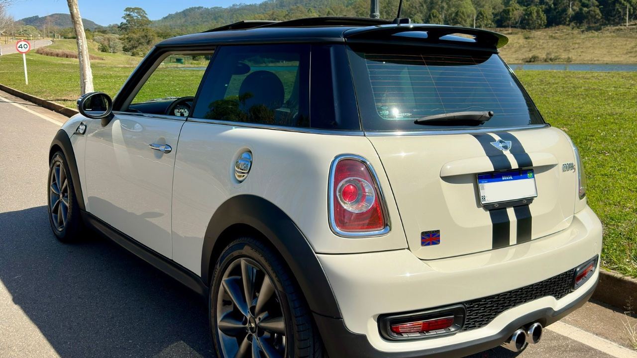 Mini cooper S 2011 impecável