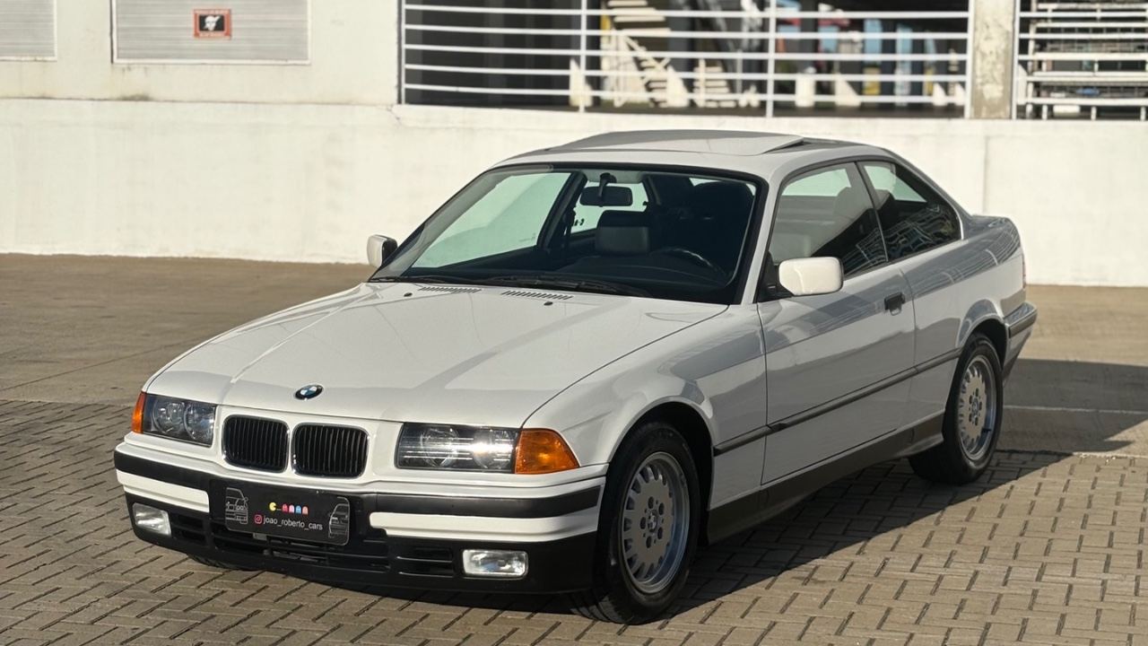 BMW 325 Coupe E36