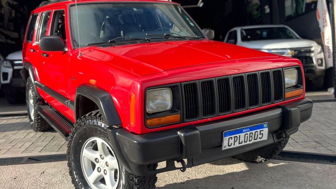 Jeep Cherokke Sport câmbio manual 4x4