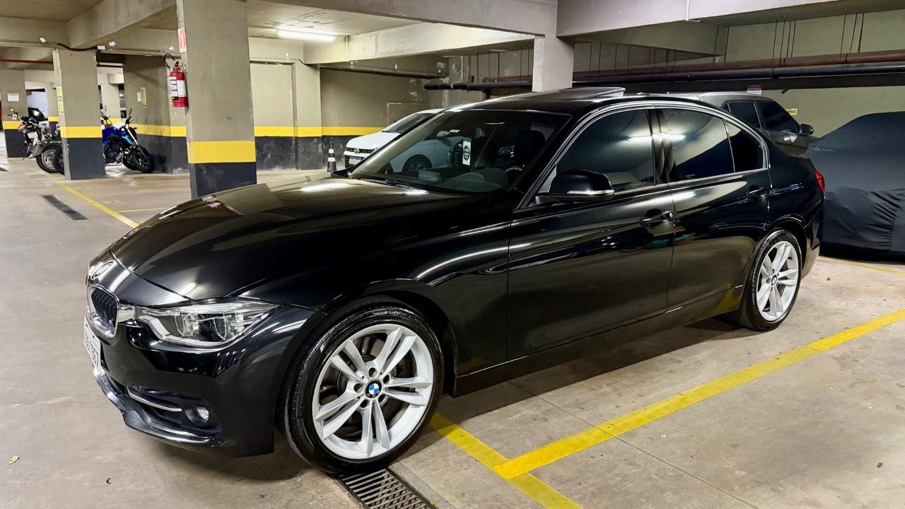 BMW 328i 2016 75mil km único dono