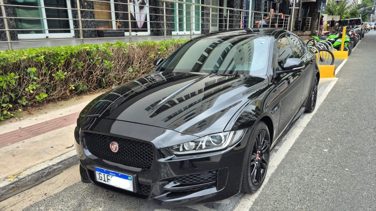 Jaguar XE 2018 p250