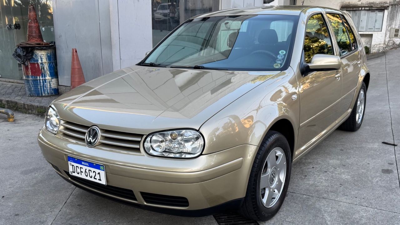 Golf R Brazil 2001 Volkswagen Golf 1.6 SR 2001 — Go Garage