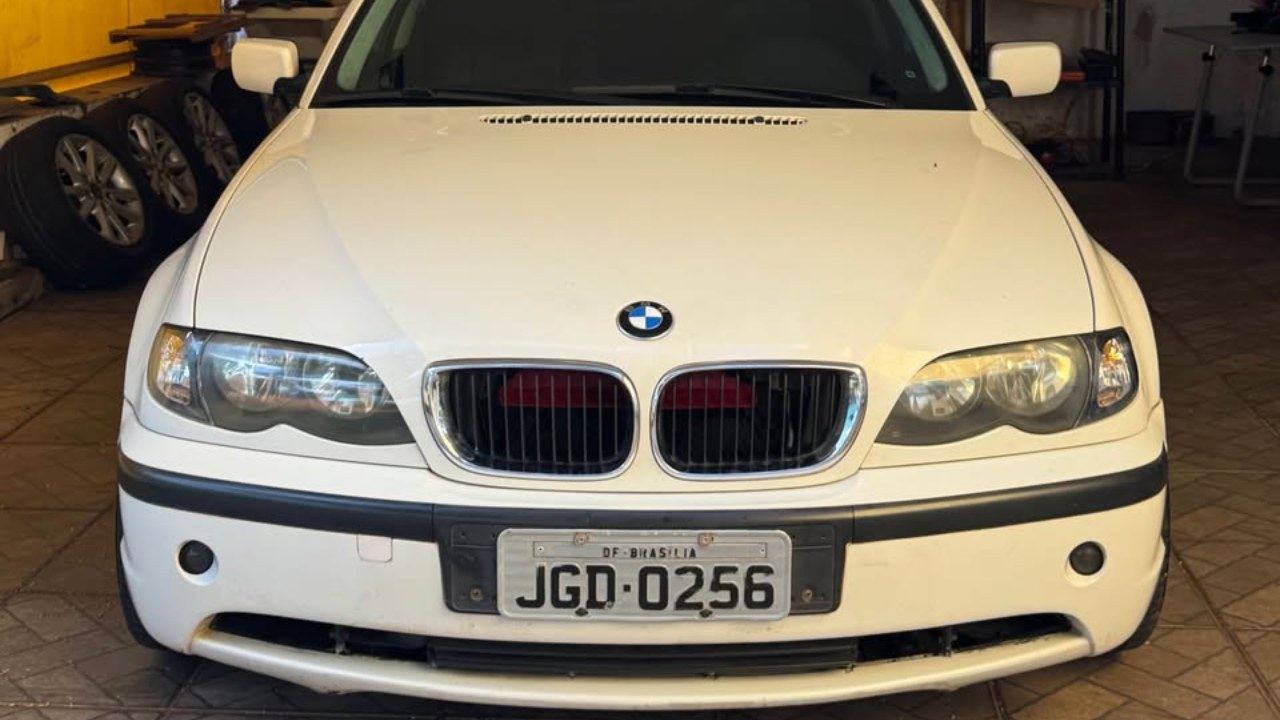 BMW E46 - 6cil 320i Manual