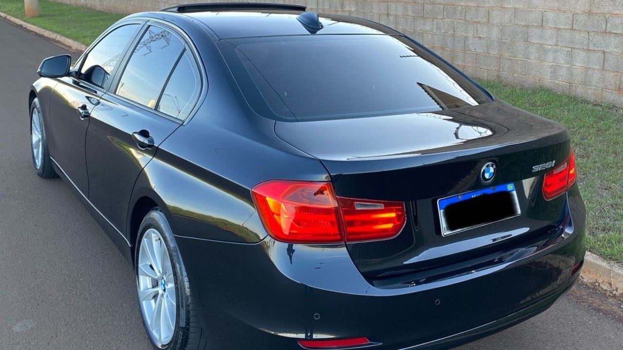 BMW 328i
